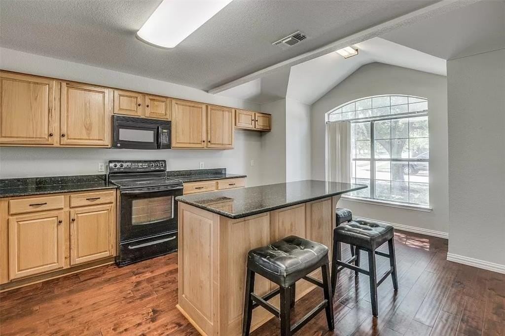 8641 Trinity Vista Trl - Photo 4 of 15