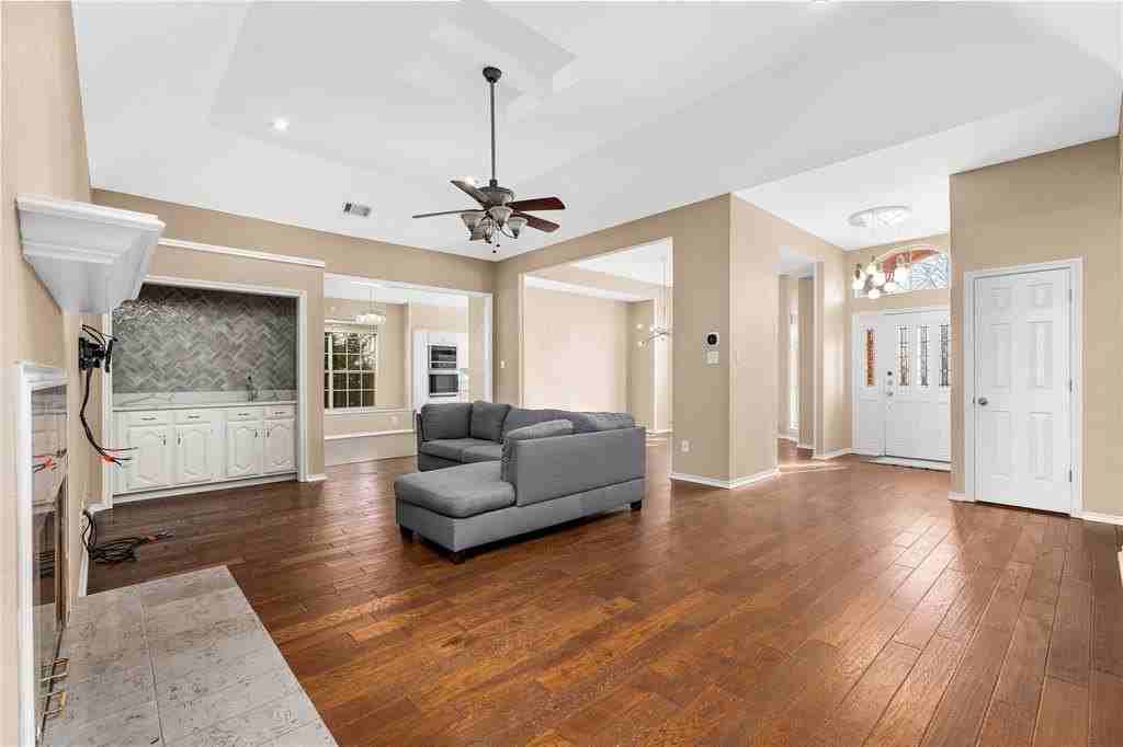 3301 Brunchberry Ln - Photo 6 of 20