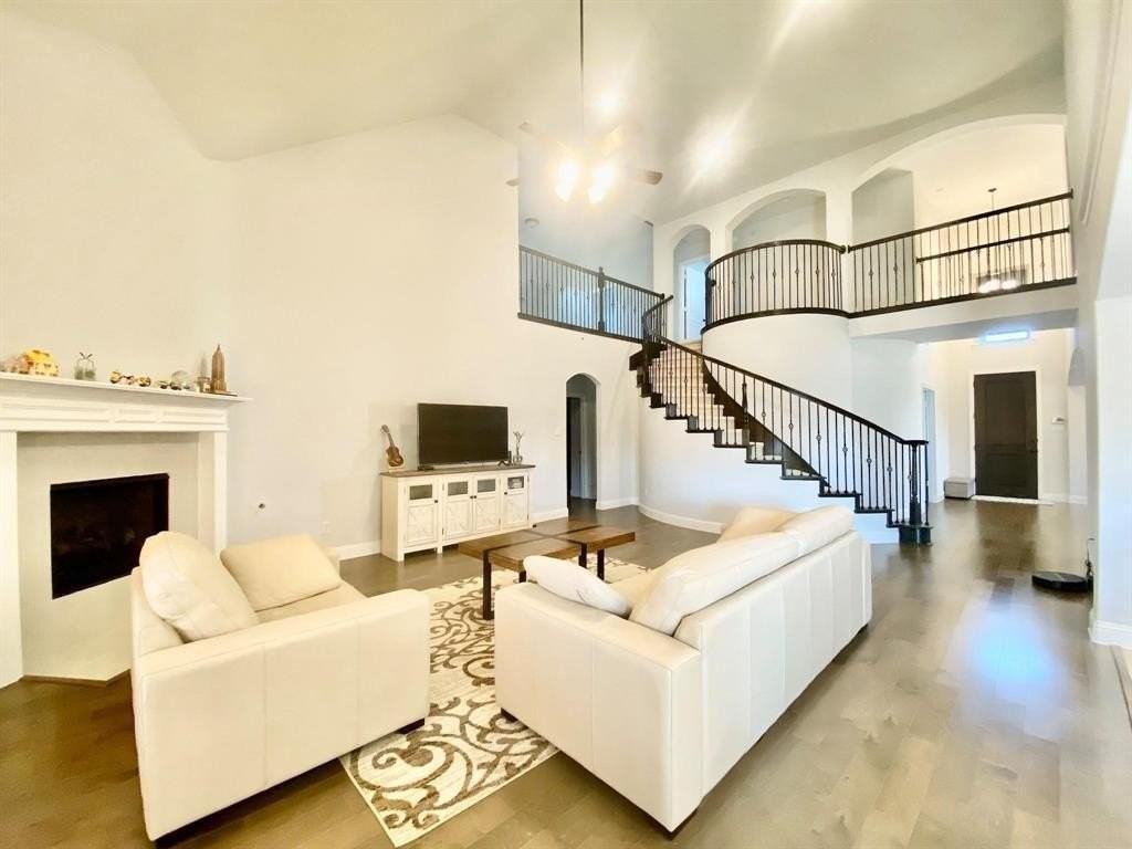 1712 Silvery Canoe Way - Photo 5 of 26