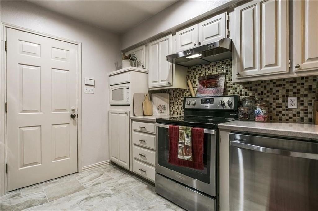 2122 Edwin St #B - Photo 2 of 8