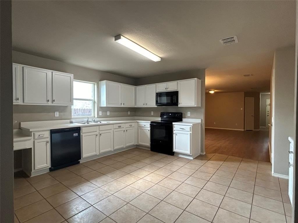 1828 Shasta View Dr - Photo 2 of 10