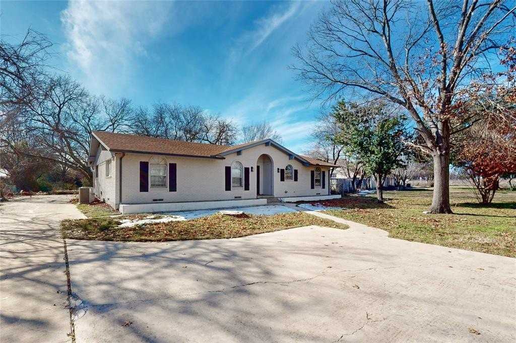 4620 E University Dr - Photo 3 of 40