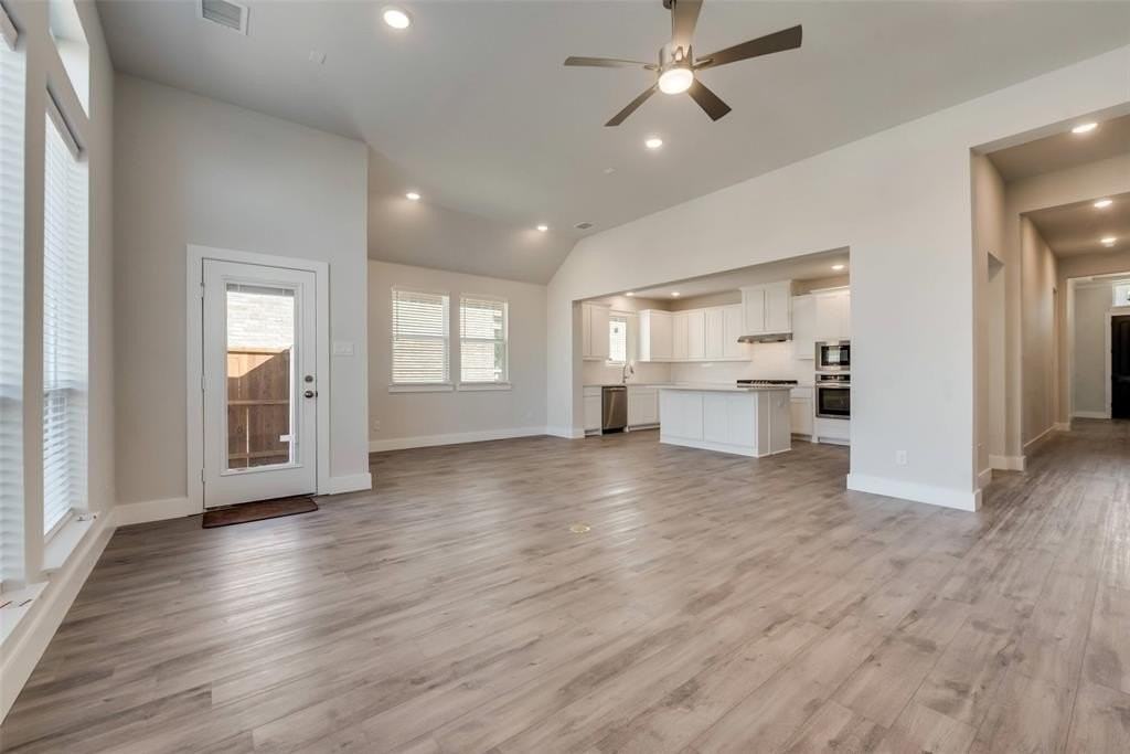 6257 White Creek Dr - Photo 5 of 30