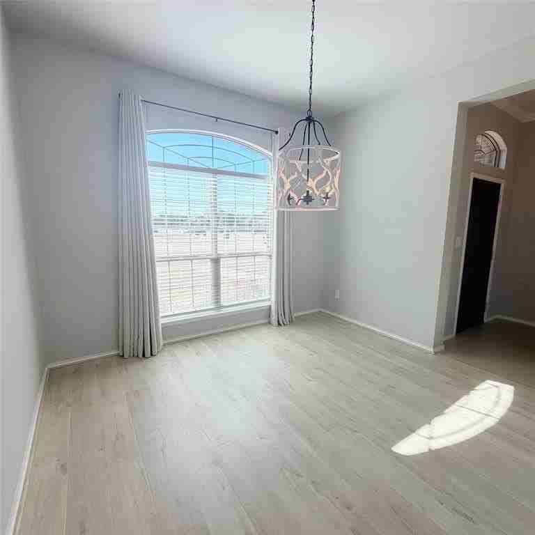 312 Portland Ct - Photo 5 of 28