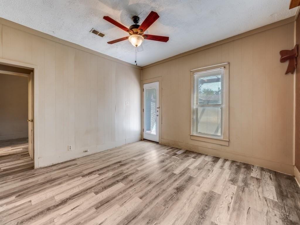 609 E Monterey St - Photo 4 of 12