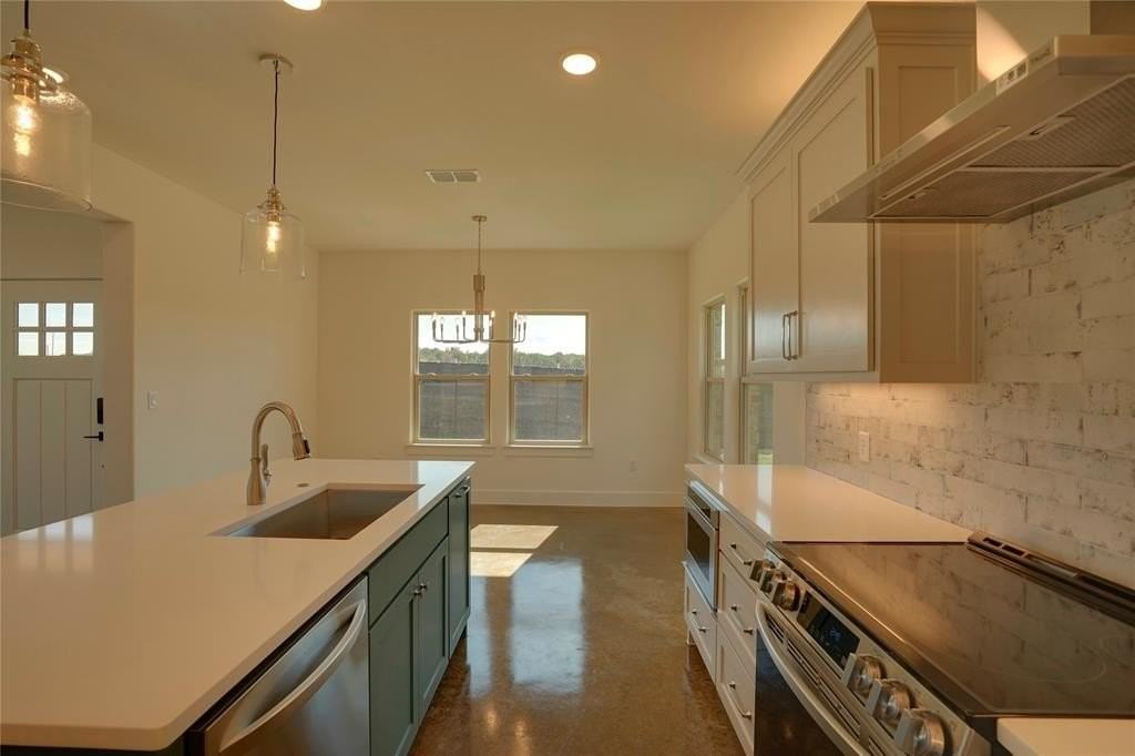 300 Red Bird Rdg - Photo 4 of 18