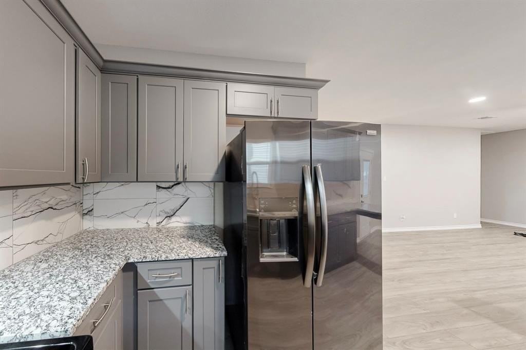 1938 Nomas St - Photo 7 of 19