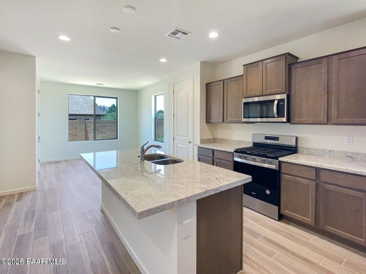 832 Eugene Rd - Photo 6 of 30