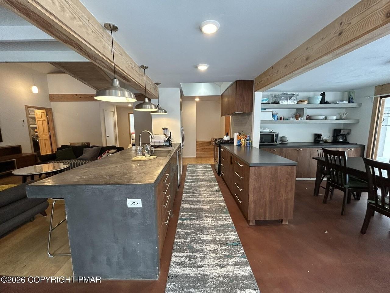 1113 Bush Rd - Photo 7 of 31