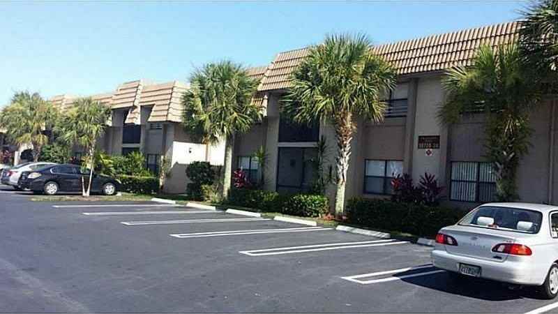 11034 Royal Palm Blvd #2 - Photo 6 of 10