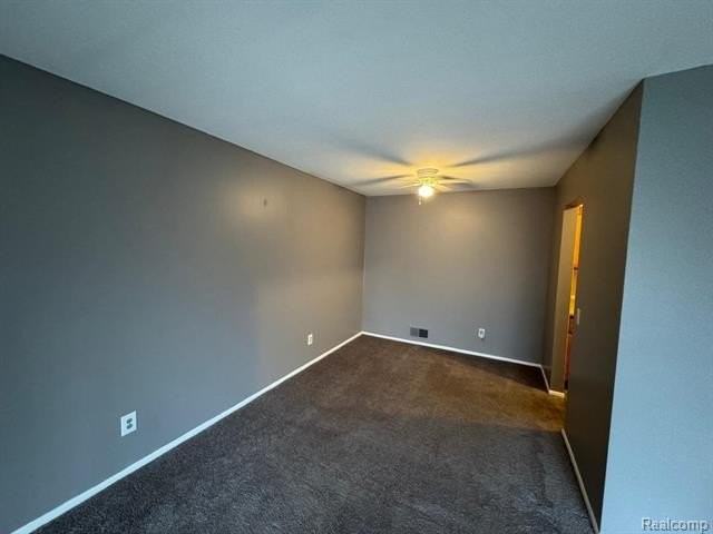 587 E Fox Hills Dr - Photo 4 of 16