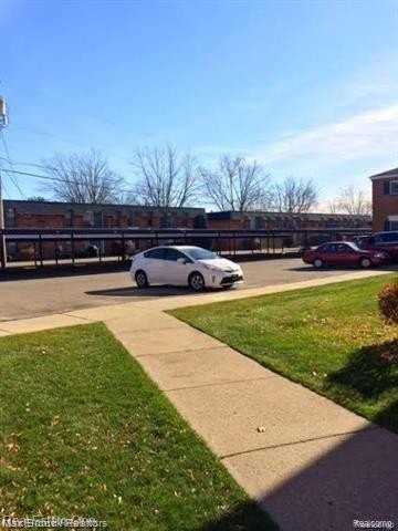 2405 Torquay Ave #109 - Photo 3 of 10