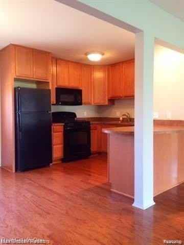 2405 Torquay Ave #109 - Photo 7 of 10