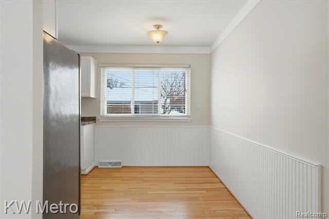 1204 Montrose Ave - Photo 6 of 25