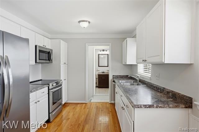 1204 Montrose Ave - Photo 7 of 25