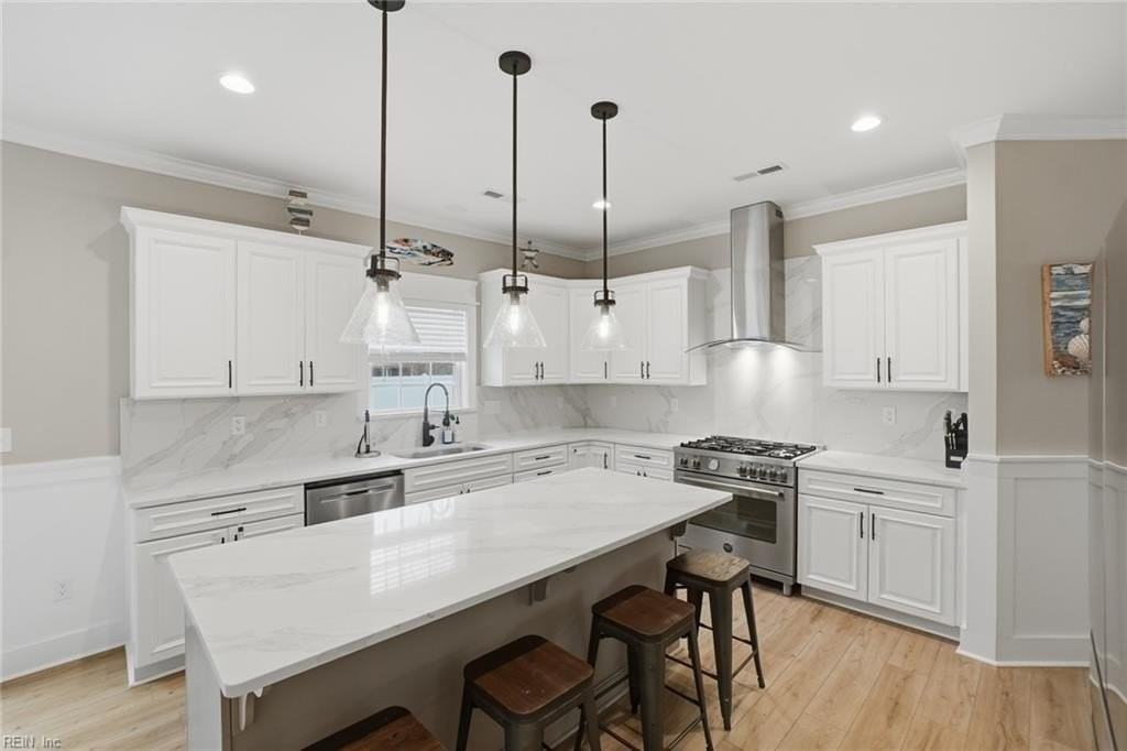 1642 Wright Ln - Photo 2 of 42