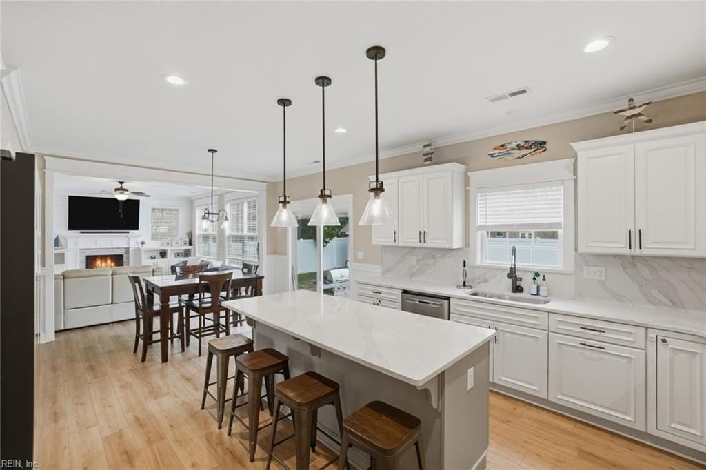 1642 Wright Ln - Photo 7 of 42