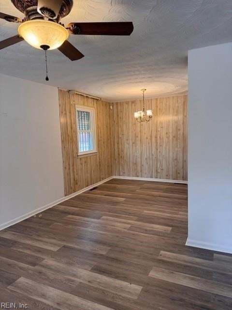 916 Warfield Dr - Photo 5 of 27