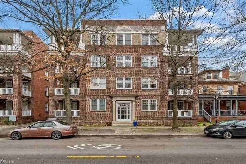 736 W Princess Anne Rd #102