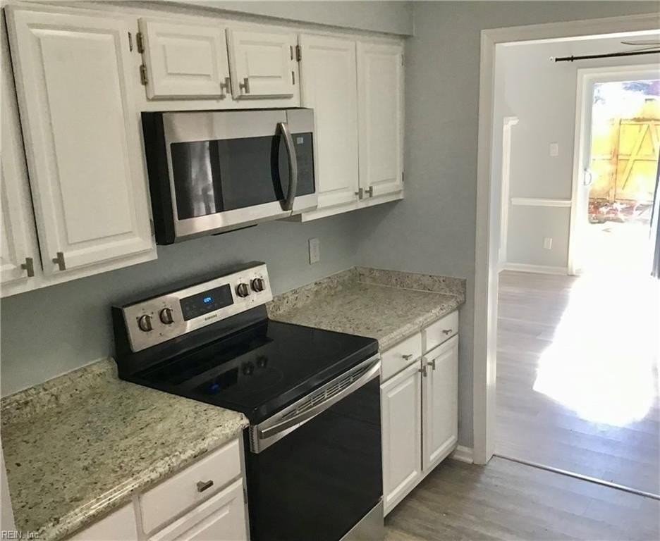 4035 Oak Moss Ct - Photo 5 of 20