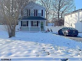 featured image of 429A Tulip Ave Ave