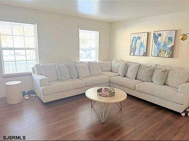 429A Tulip Ave Ave - Photo 2 of 13