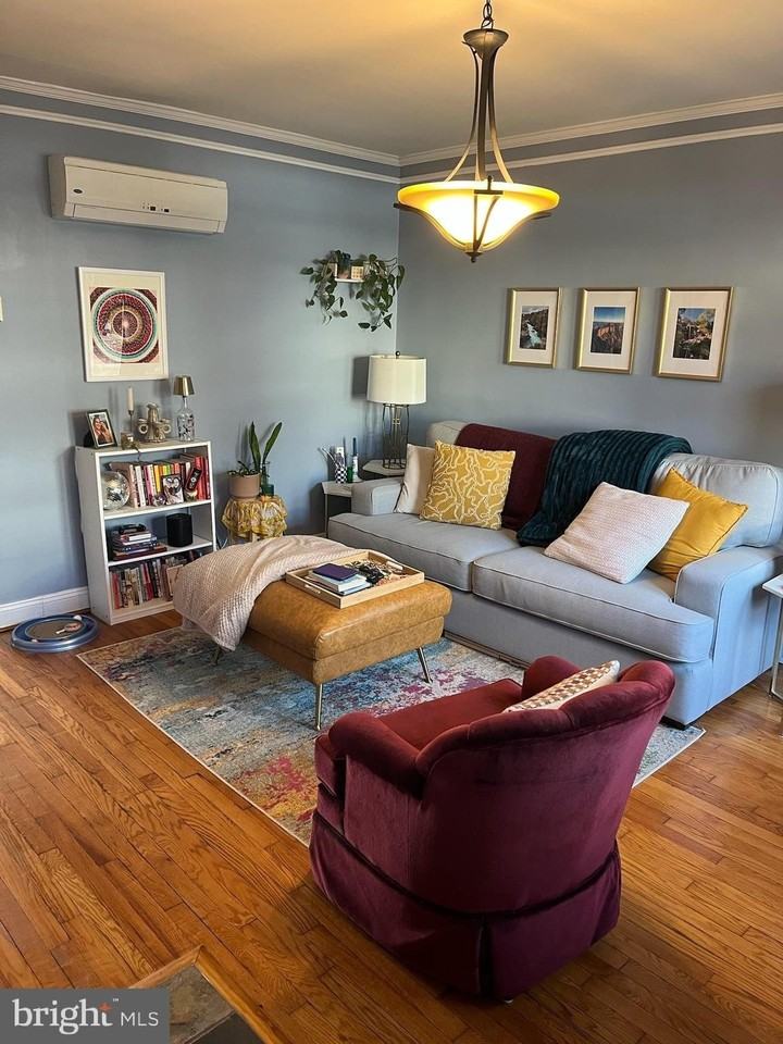 717 Kearny St Ne - Photo 4 of 27