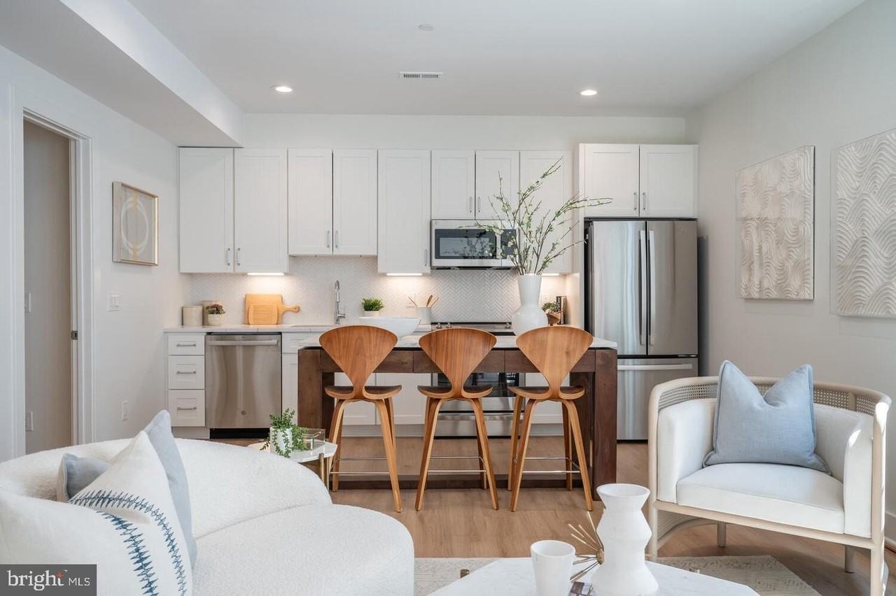 1228 Brentwood Rd Ne Unit 1 #001 - Photo 4 of 21