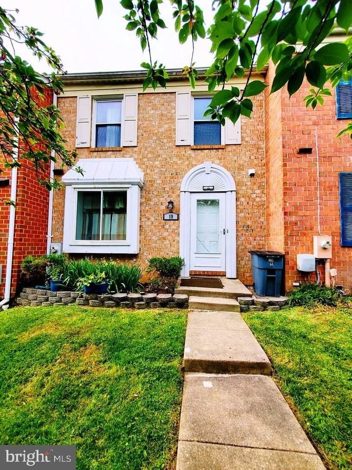 19 Island Run Ct - Photo 2 of 33