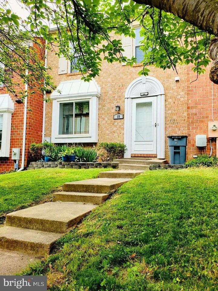 19 Island Run Ct - Photo 4 of 33