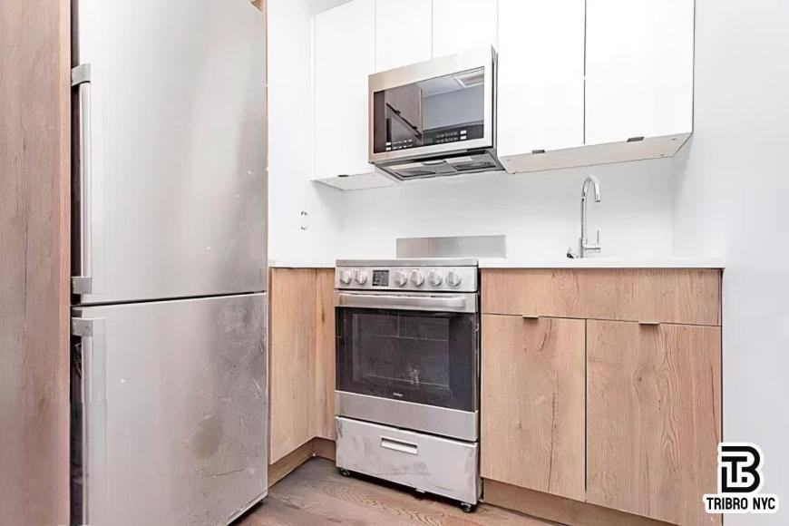 771 Lexington Ave - Photo 3 of 10