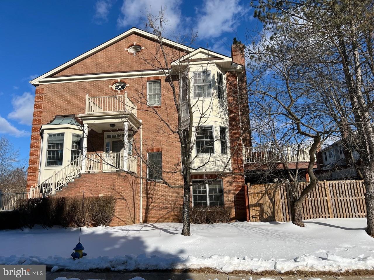 201 Blaze Climber Way - Photo 3 of 42