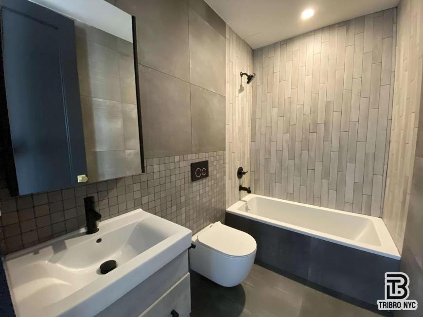 561 4th Ave - Photo 4 of 10