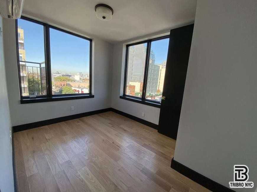 561 4th Ave - Photo 6 of 10