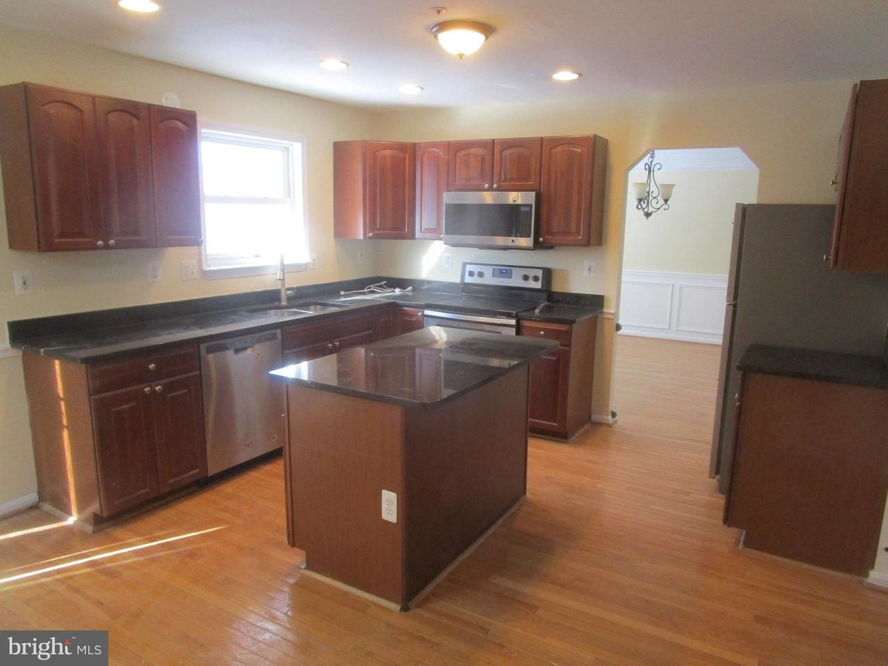 8711 Temple Hill Rd - Photo 6 of 18