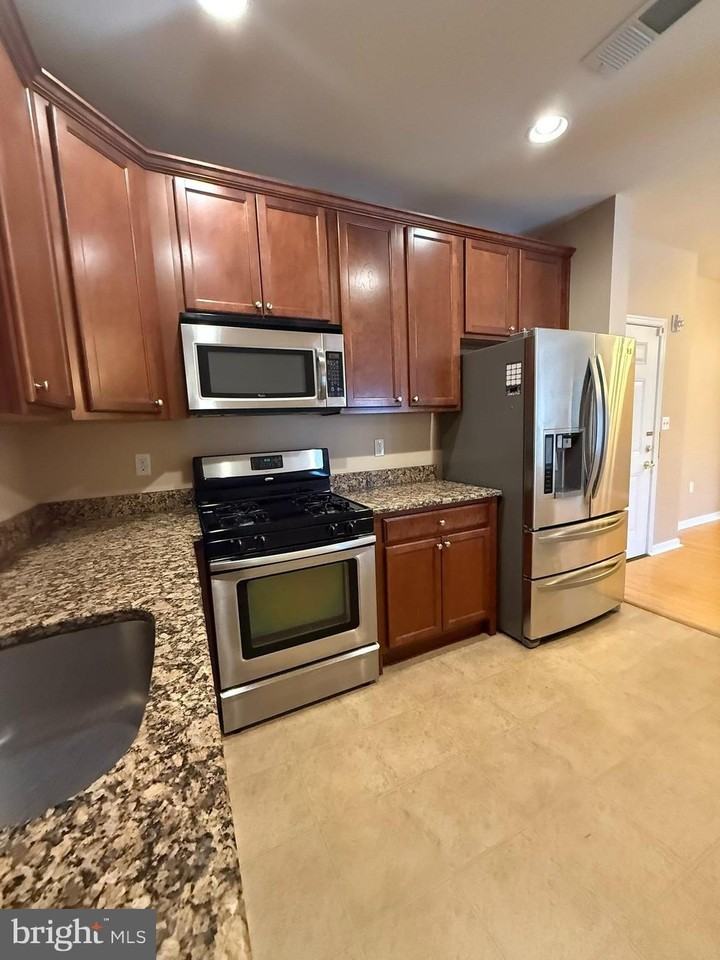 224 Breeders Cup Dr - Photo 5 of 29