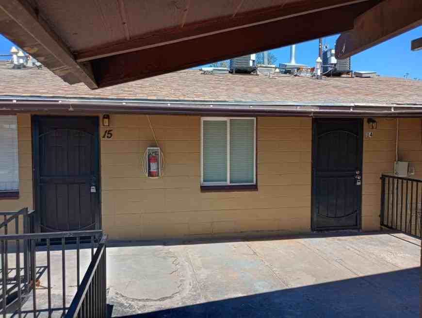 401 N D St - Photo 3 of 10