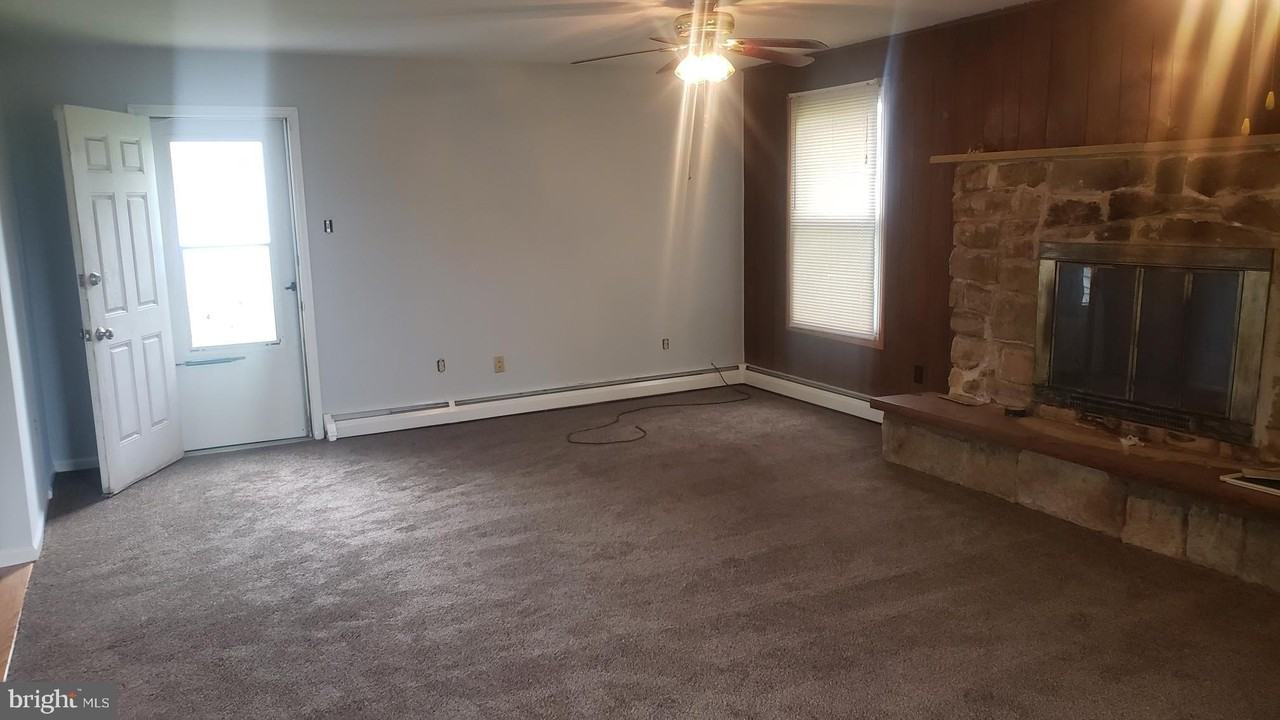 212 Allendale Dr - Photo 4 of 24