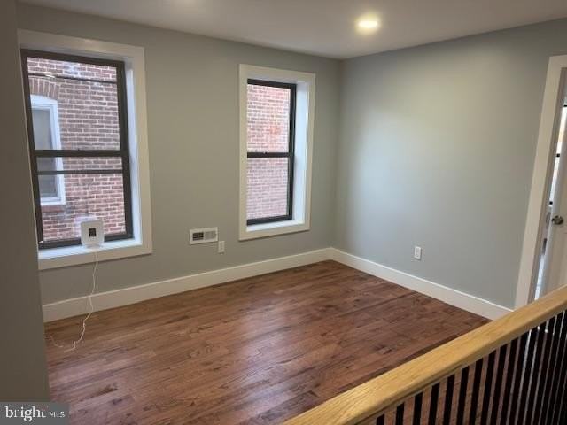 916 Fulton St - Photo 7 of 12