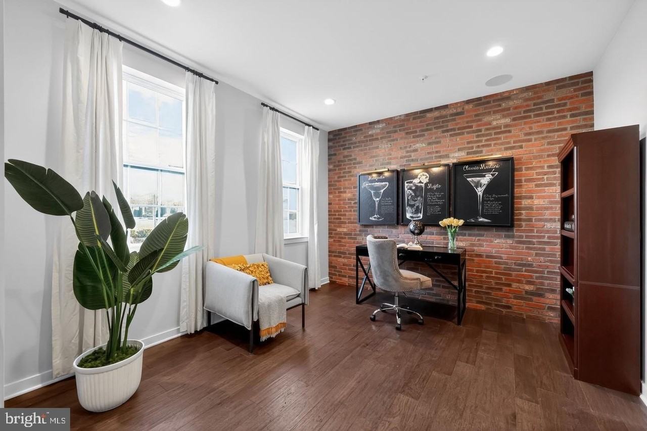 11 Hedley Ln - Photo 4 of 26