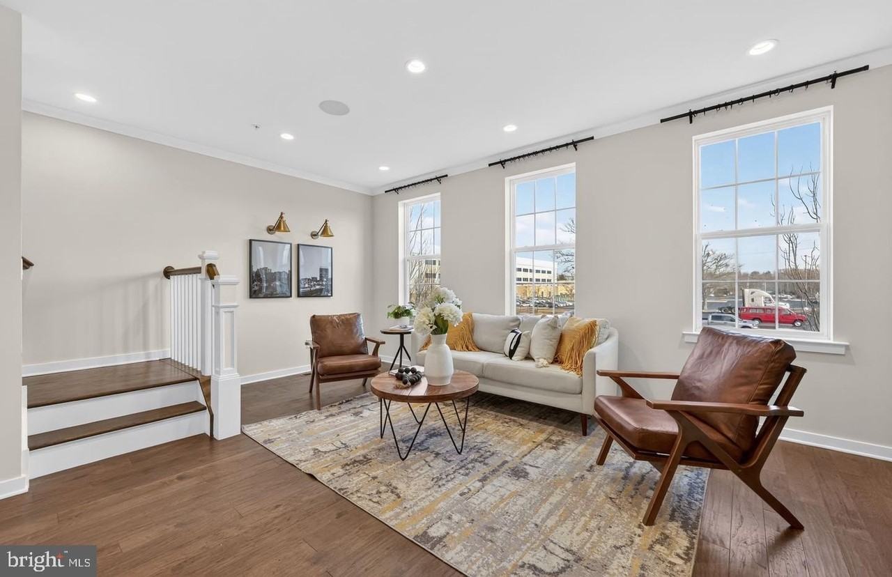 11 Hedley Ln - Photo 5 of 26