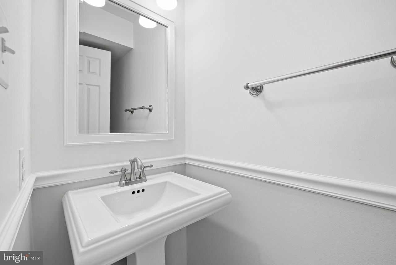 6701 Washington Blvd Unit E #E - Photo 6 of 36