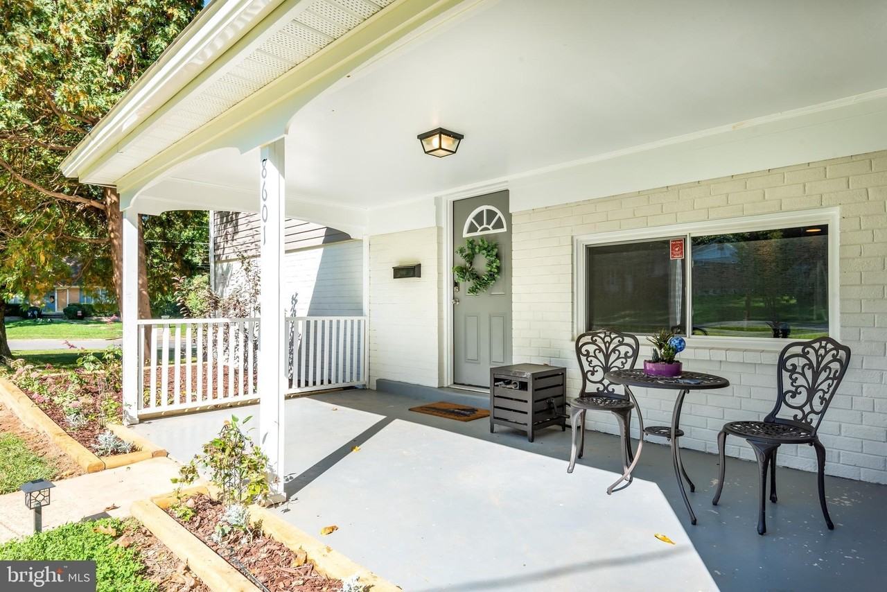 8601 Cromwell Dr - Photo 2 of 44