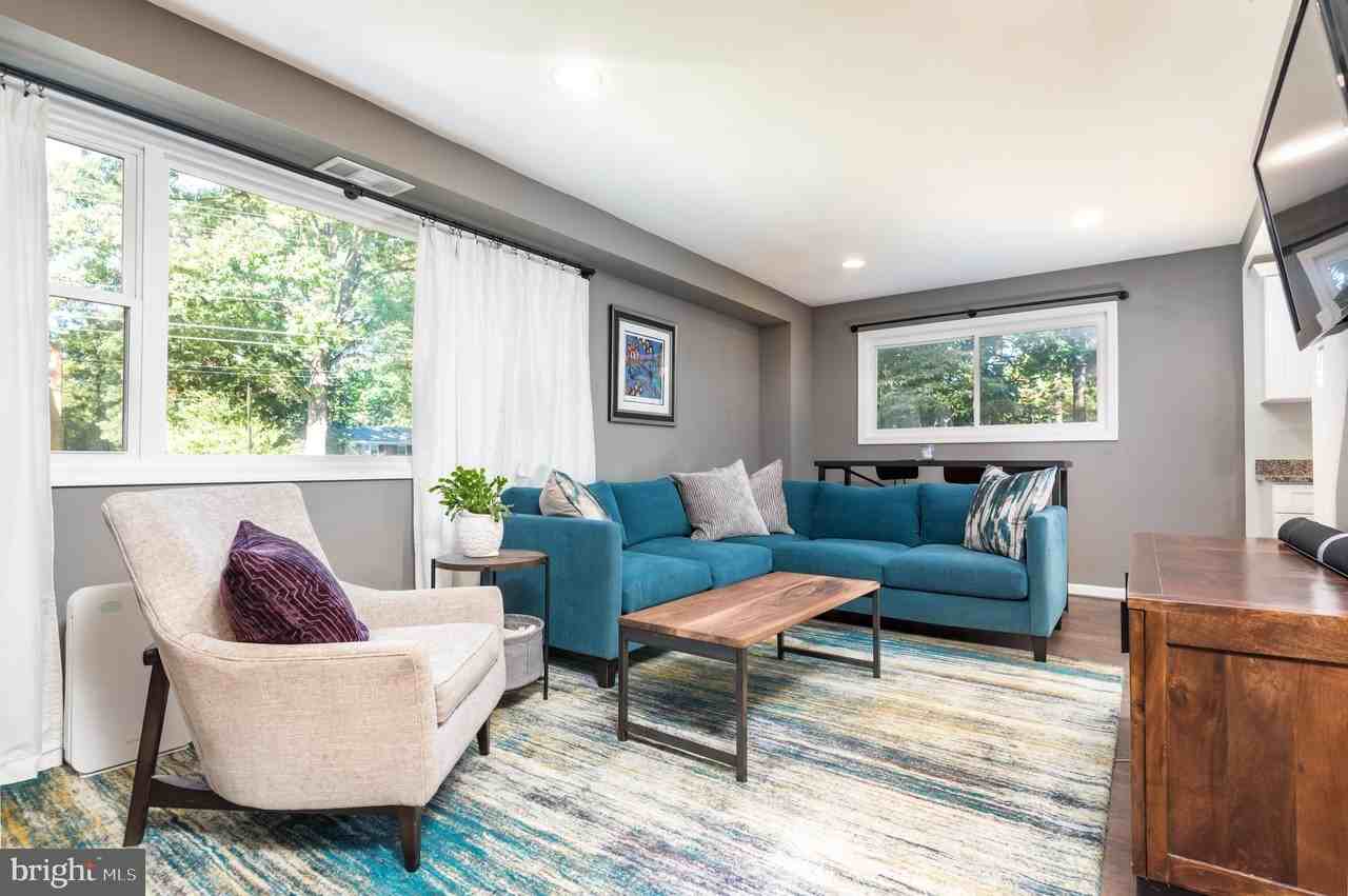 8601 Cromwell Dr - Photo 5 of 44