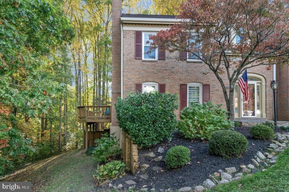 9801 Burke Pond Ln - Photo 2 of 50