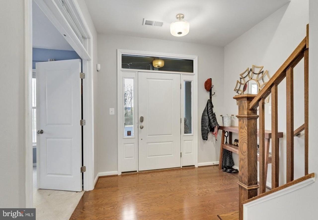 23558 Ashwood Moss Ter - Photo 3 of 50