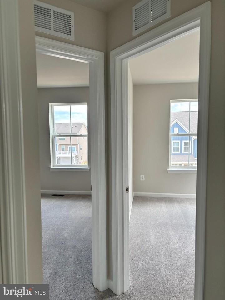 293 Mineral Springs Rd - Photo 3 of 26