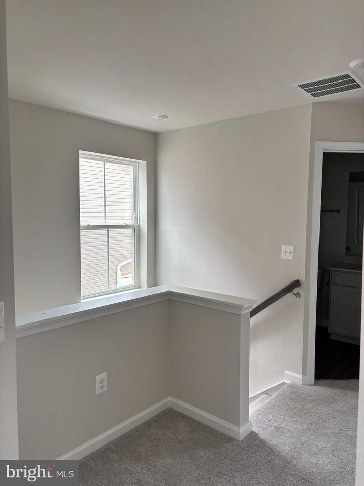 293 Mineral Springs Rd - Photo 6 of 26