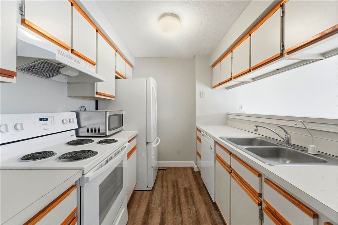 217 Clearbrook Ct - Photo 6 of 37