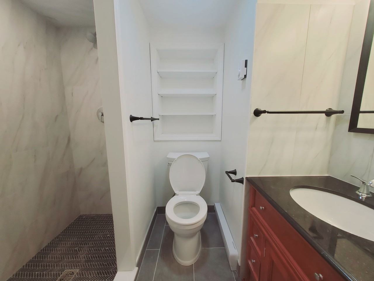 47 Lindale St #B - Photo 5 of 8